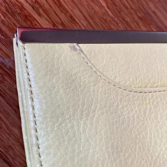 Leather clutch - yellow - magnetic closure - lots of storage - great condition - Picture 2 of 10